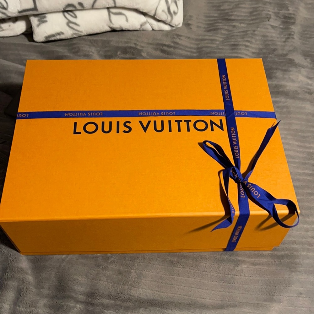 Louis Vuitton box with blue ribbon (Authentic)